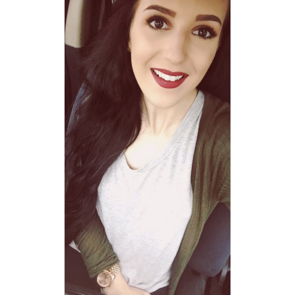 Meet your Posher, Ali